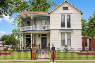 501 N Anglin St, Cleburne, TX 76031