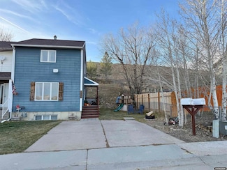 1127 9th West Ave, Kemmerer, WY 83101