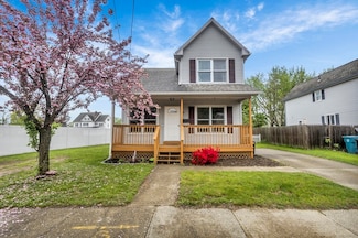 29 Linden St, Chicopee, MA 01020