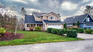 4615 Elmwood Dr, Blaine, WA 98230