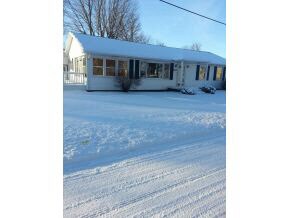 107 W Jefferson St, Bourbon, IN 46504