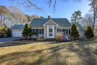 578 Huckins Neck Rd, Centerville, MA 02632
