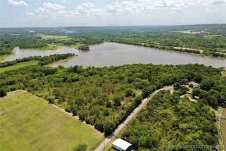 7 Albert Rd, Crowder, OK 74430