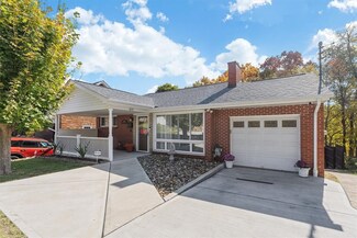 1571 Jackson St, Aliquippa, PA 15001