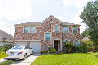 5923 Villa Hills Dr, Houston, TX 77066