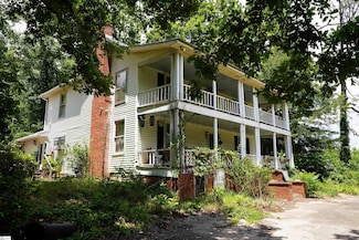 1212 Pleasant Hill Rd, Landrum, SC 29356