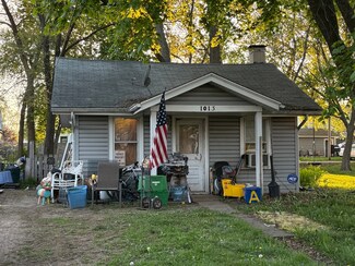 1013 Pearl St, Aurora, IL 60505