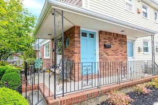 1765 Broadway, Hewlett, NY 11557