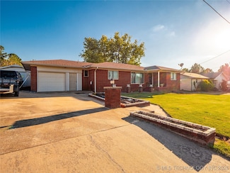 1208 E Reynolds Rd, McAlester, OK 74501