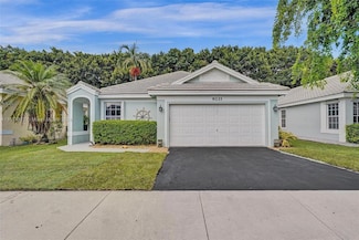 9221 Arborwood Cir, Davie, FL 33328