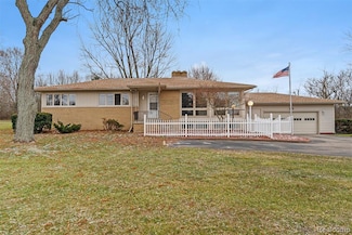 6079 Lennon Rd, Swartz Creek, MI 48473