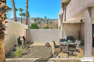 2696 S Sierra Madre Unit F8, Palm Springs, CA 92264
