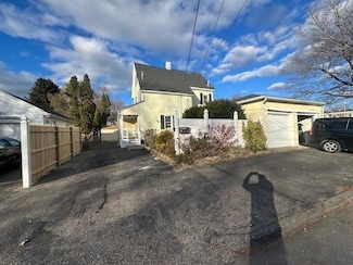 633 Plantation St, Worcester, MA 01605