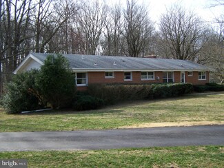 4407 Meadowcliff Rd, Glen Arm, MD 21057