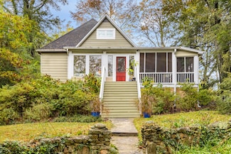 106 Sunset Cir, Lookout Mountain, TN 37350