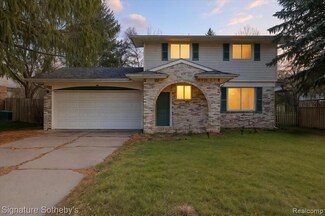 4254 Halkirk Dr, Waterford, MI 48329