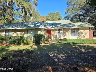 18 Middle Rd, Beaufort, SC 29907