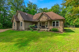 11037 Cold Creek Rd, Big Rapids, MI 49307