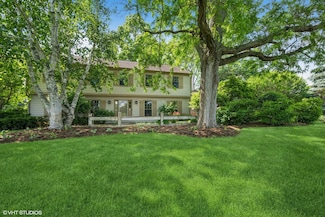 25801 Twin Pond Rd, Lake Barrington, IL 60010