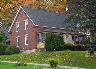 11 Cobbossee Ave, Gardiner, ME 04345