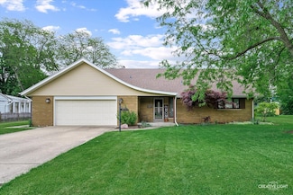 156 S Western Ave, Aurora, IL 60506