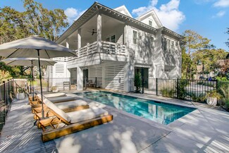 2 Conch Ct, Isle of Palms, SC 29451