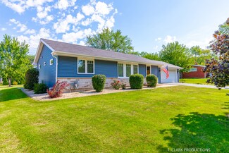21W280 Temple Dr, Itasca, IL 60143
