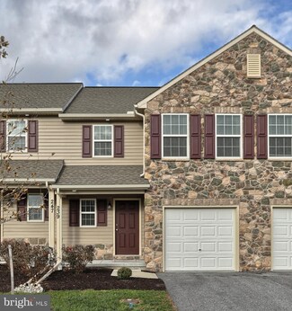 239 S Village Cir, Palmyra, PA 17078