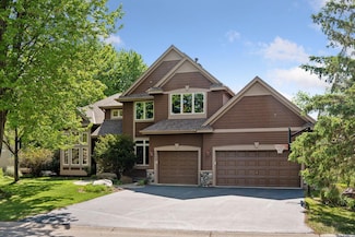 7266 Fawn Hill Rd, Chanhassen, MN 55317
