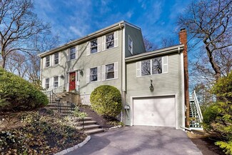 1 Hodge Rd, Arlington, MA 02474