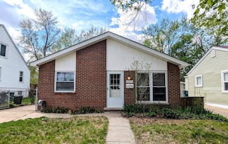 2017 Martin Rd, Ferndale, MI 48220