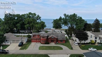 1614 Willow Dr, Sandusky, OH 44870