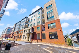 100 Saint Ives Place Unit 409, Oxon Hill, MD 20745