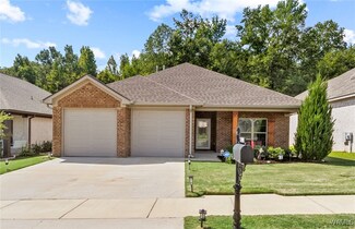 13790 Highland Pointe Dr, Northport, AL 35475