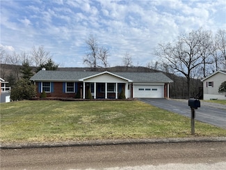 435 Gilfillan St, Franklin, PA 16323