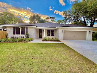 85 Laurie Dr NE, Fort Walton Beach, FL 32548