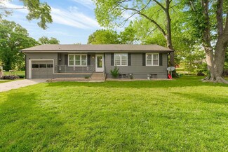 150 Thornton Ln, Kansas City, MO 64119