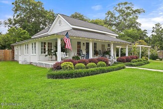 322 2nd Ave NW, Magee, MS 39111