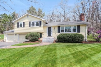 17 Tamarack Rd, Medfield, MA 02052