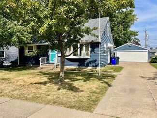 1622 Texas Ave NE, Cedar Rapids, IA 52402