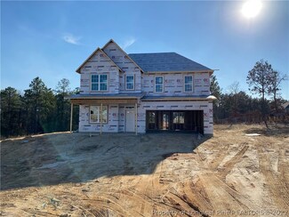104 Southern Oak Ct, Bunnlevel, NC 28323