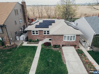 15 Millridge Rd, Secaucus, NJ 07094