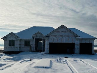 7100 Dryden Rd, Almont, MI 48003