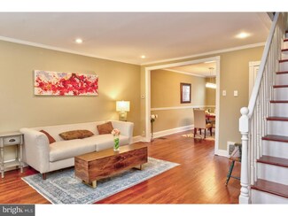 6056 Agusta St, Philadelphia, PA 19149