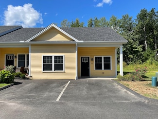 37 Hunters Ln, Southington, CT 06489