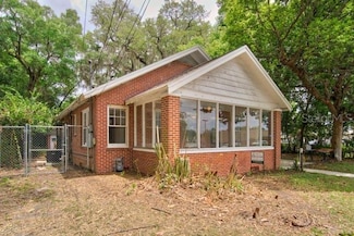 113 NW 11th St Unit 1/2, Gainesville, FL 32601