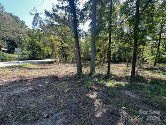 0000 N Lakeside Dr, Hendersonville, NC 28739