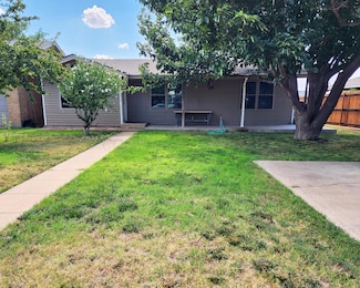 530 S Main St, Booker, TX 79005