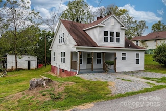 607 Prospect St NW, Lenoir, NC 28645