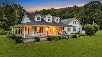 596 Clifty Creek Rd, Oakdale, TN 37829